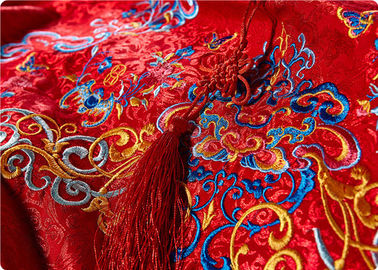 상한 수를 놓은 직물, 빨간 중국 결혼 예복 직물